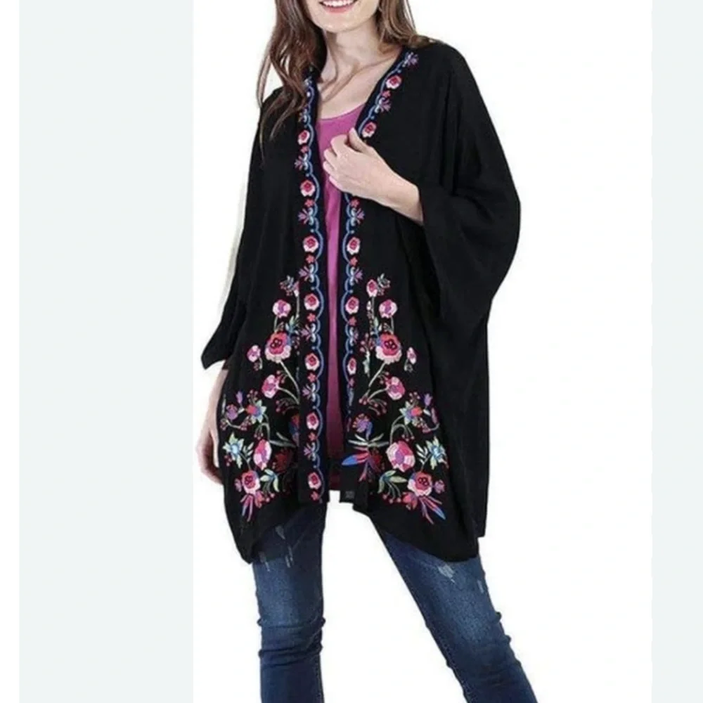 Umgee Casual Black Floral Embroidered Kimono Cardigan Coverup Small / Medium